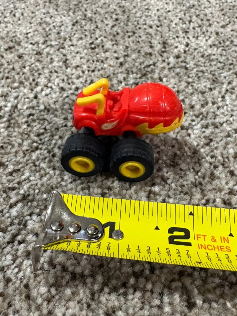 Blaze Monster Machines Ant Blaze FDN52 Animal Island Wild Wheels